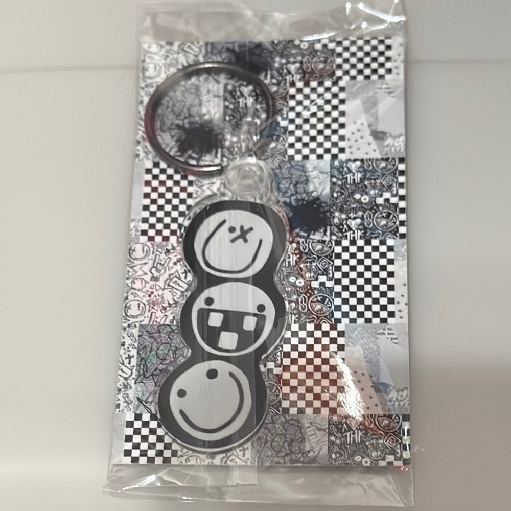 Black and White Smiley Keychain - Theoretikal Design - New